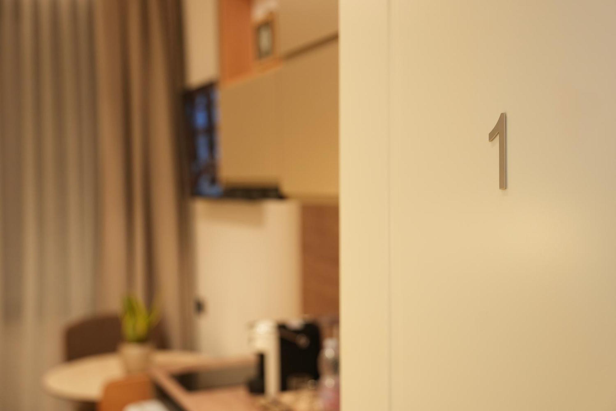 Nea Deluxe Apart-Hotel Tirana Buitenkant foto